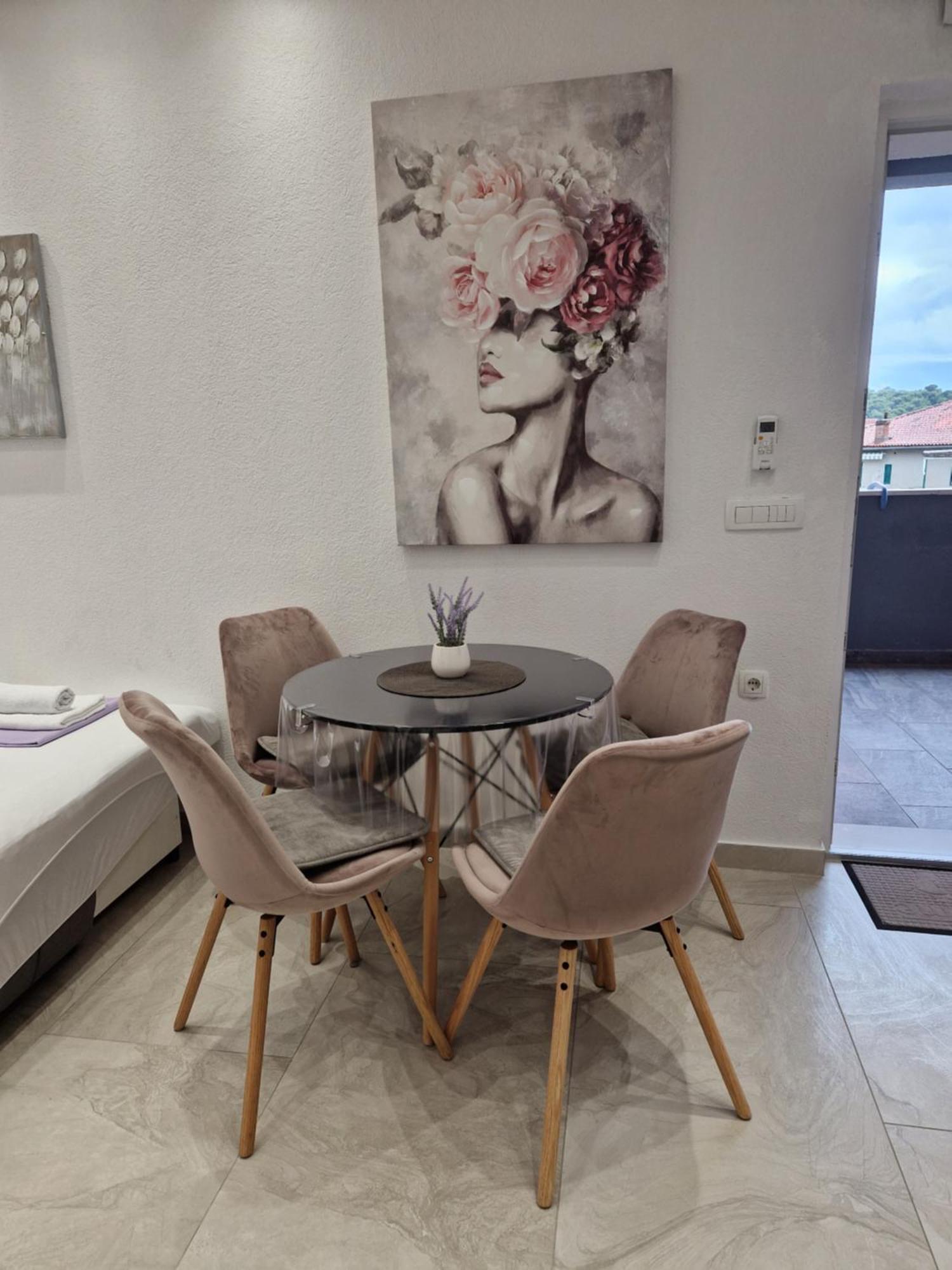 Apartmani Lavanda Centar Makarská Exteriér fotografie